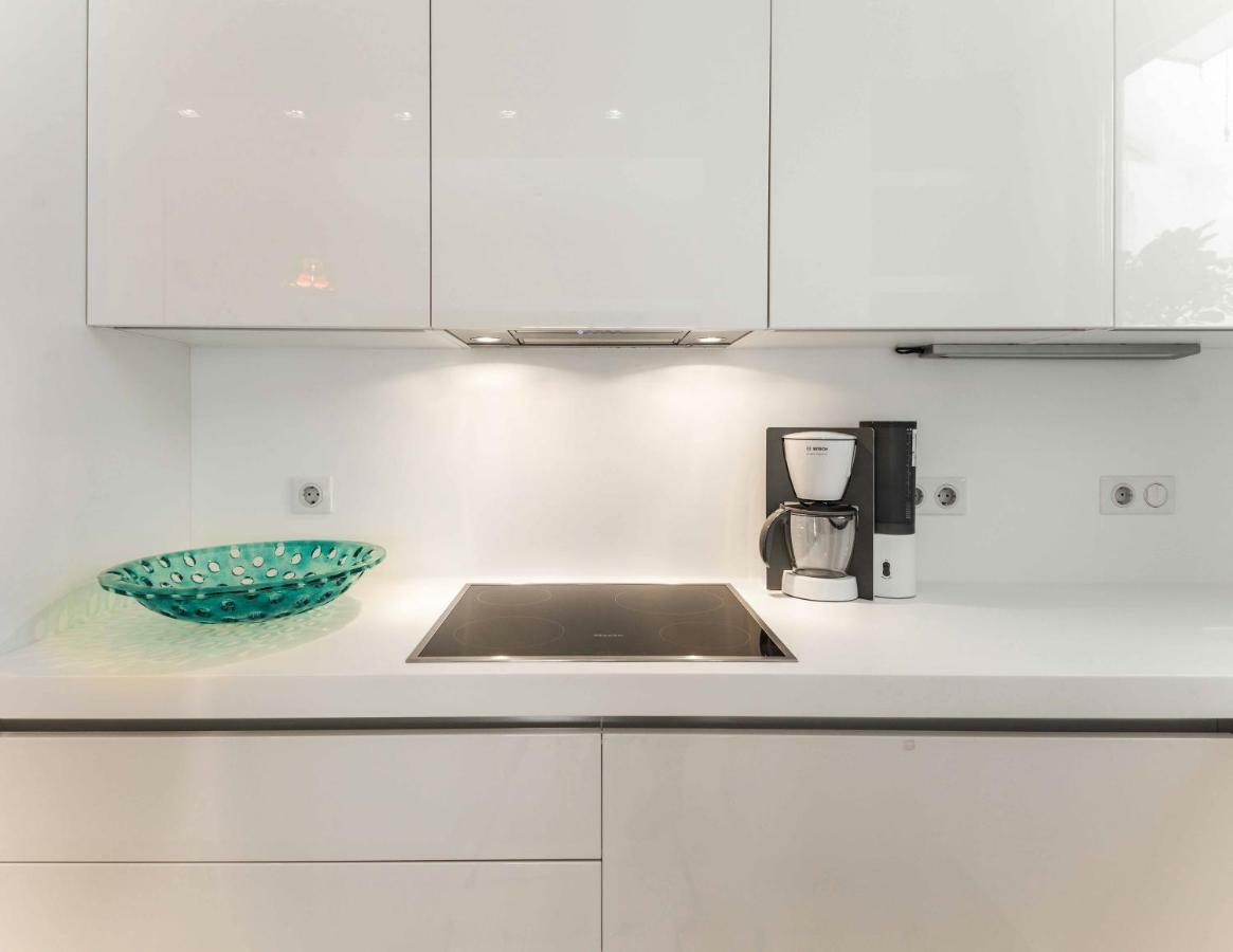 Stylish 3-Bedroom Apartment & Terrace سالونيك المظهر الخارجي الصورة